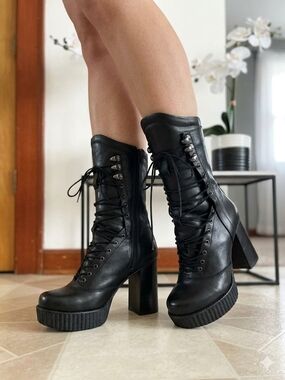 Metamorphoza Women's Black Lace-Up Platform Heel Boots Made in Italy